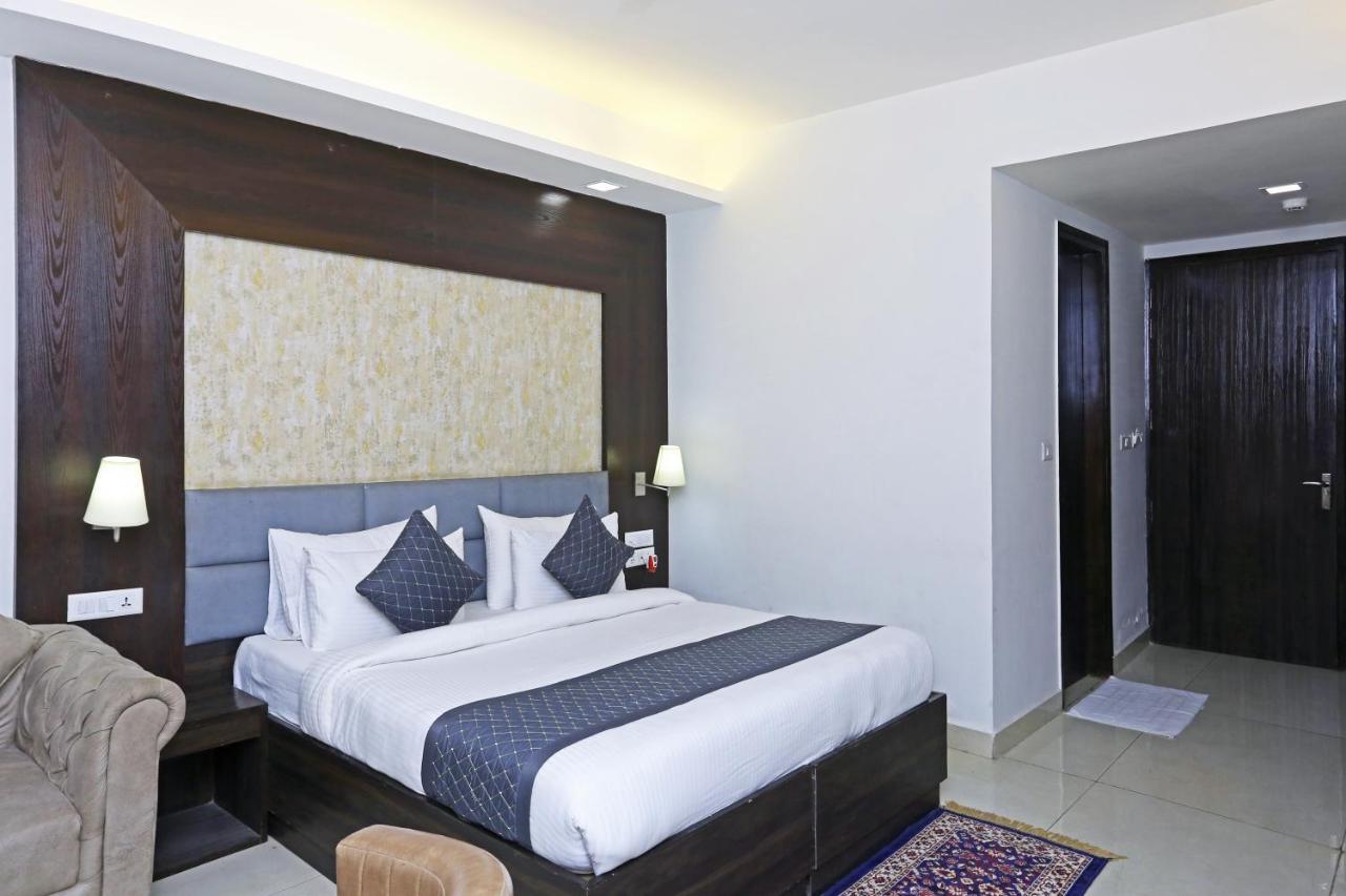 Hotel Park Tree Near Delhi Airport Ню Делхи Екстериор снимка