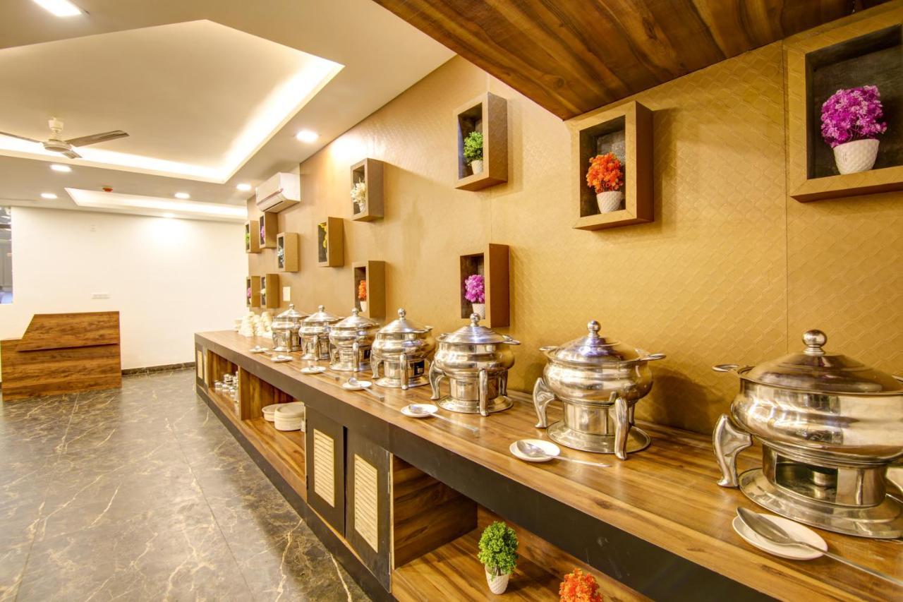 Hotel Park Tree Near Delhi Airport Ню Делхи Екстериор снимка