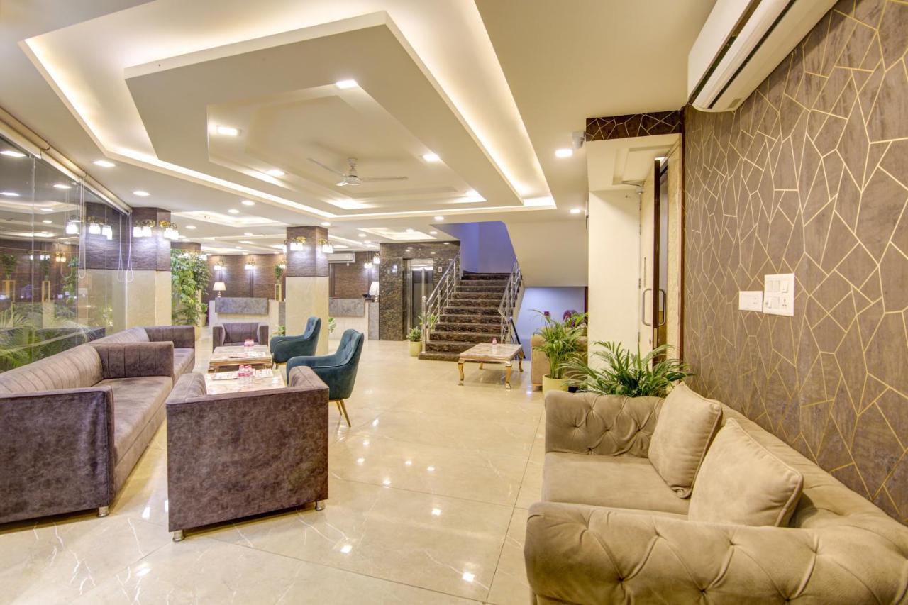 Hotel Park Tree Near Delhi Airport Ню Делхи Екстериор снимка