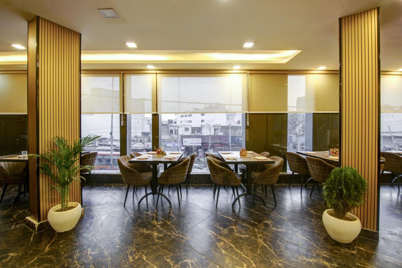 Hotel Park Tree Near Delhi Airport Ню Делхи Екстериор снимка