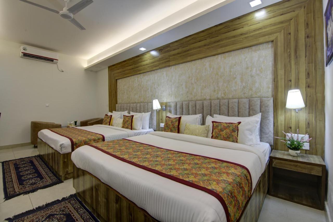 Hotel Park Tree Near Delhi Airport Ню Делхи Екстериор снимка